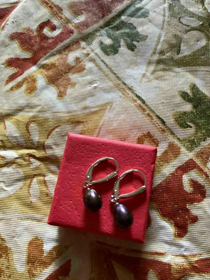 Pendientes colgantes de plata de ley con perlas cultivadas Foto 2 de 2