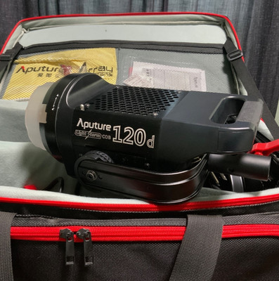 Aputure LS C120d MK I w/ original Hardcase