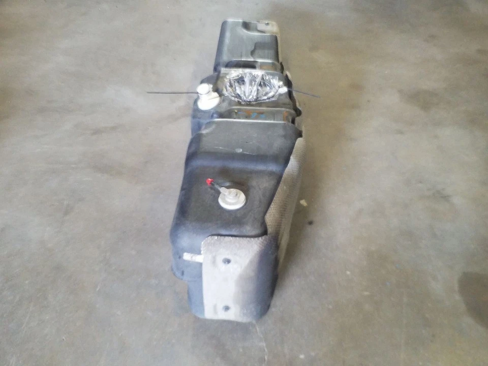 19.5 Gallon Fuel Tank - Super Cab 126" WB | Fits 2004-2011 Ford Ranger Foto 3 de 4