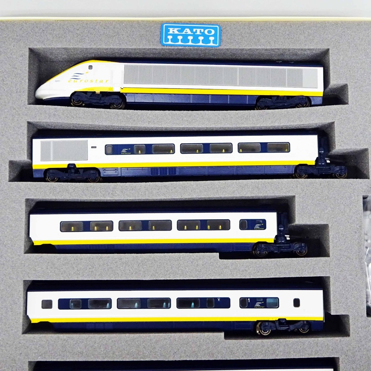 鉄道模型 KATO Eurostar 8 CAR SET 10-327 KATO N Scale 10-327 Eurostar Basic 8-Car Set Model Train N Gauge