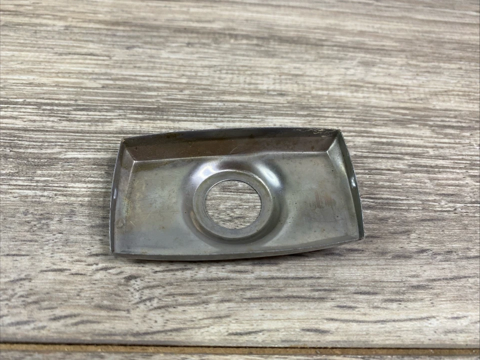 Ford Galaxie Fairlane Mustang 1965-1977 guardabarros base bisel Torino OE Foto 2 de 4