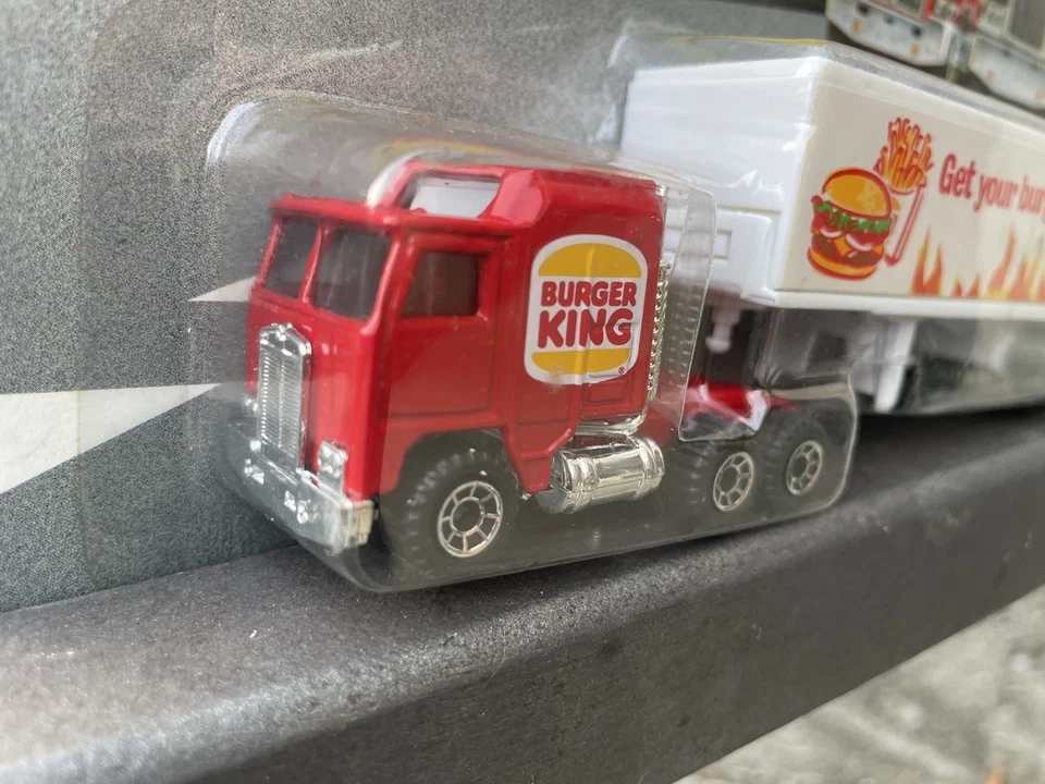 1:64 MATCHBOX SUPER RIGS KENWORTH BURGER KING NUOVO - Immagine 2 di 4