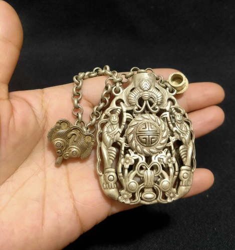 Noble Copper Old Tibet Silver Figure Butterfly Pendant Hollow Out Snuff Bottle