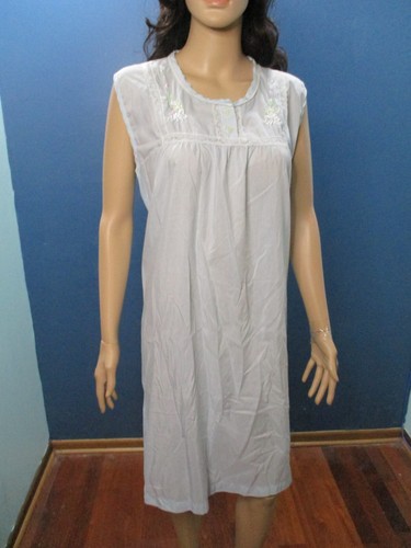 XL light blue embroidered front button lace trim RETRO sleep gown by BARBIZON - 第 6/8 張圖片