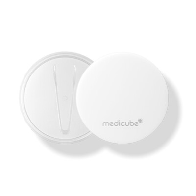 MEDICUBE RENEWED Portable Case for Zero Pore Pad Travel Case Sebum Control Pore
