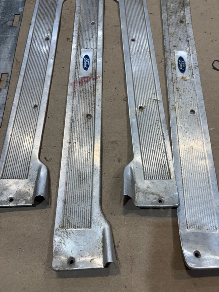 Ford Galaxy Ltd 1967 1968 Country Squire? 4 PLACAS Y CUBIERTAS DE UMBRAL DE JAMBA DE PUERTAS 68 Foto 3 de 4