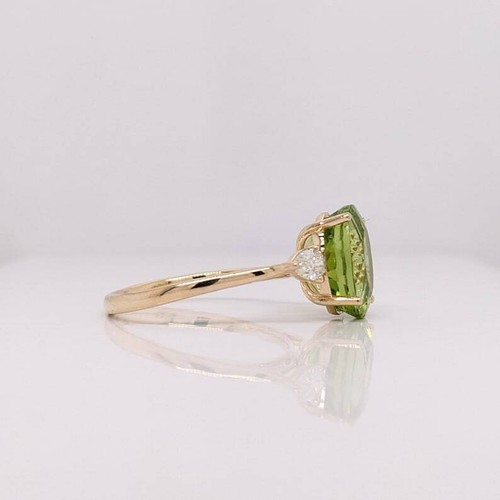 14k Solid Yellow Gold Natural Peridot and Diamonds Solitaire Engagement Ring - Picture 4 of 5