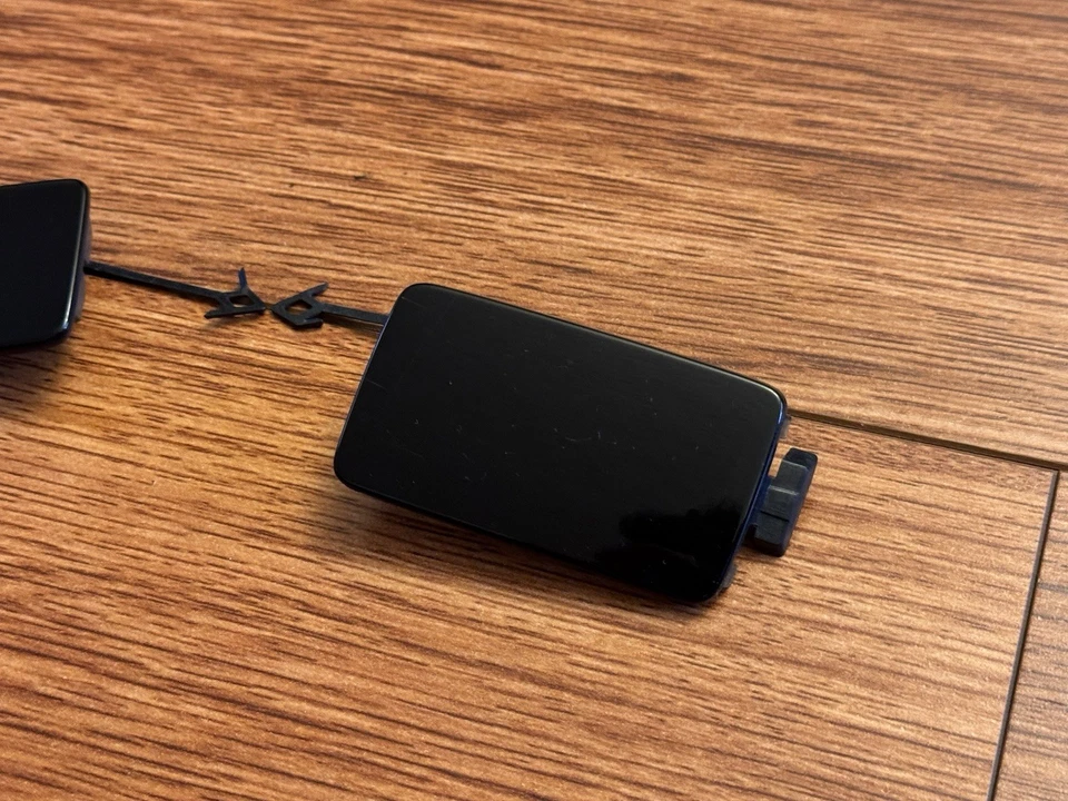 Parachoques trasero OEM 2018-2020 Audi Q5 SQ5 gancho de remolque cubierta de ojo par negro Foto 2 de 4