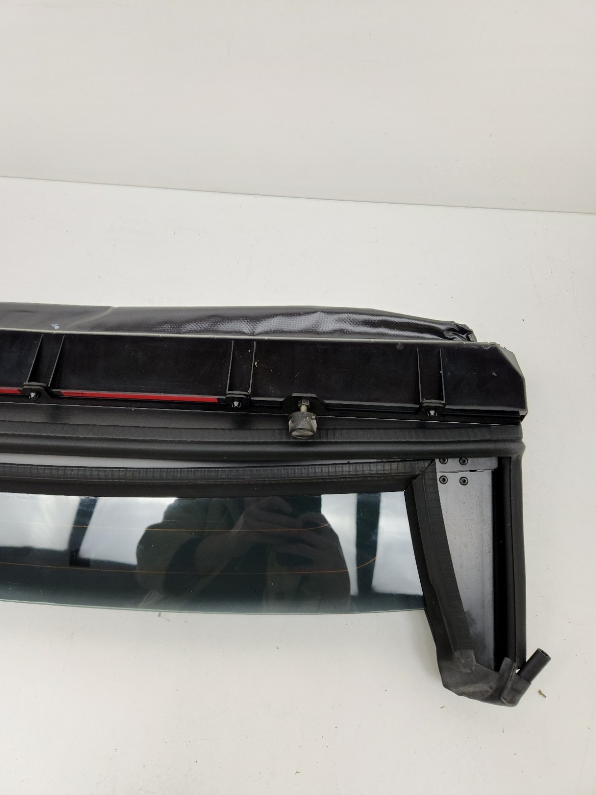 2015-2016 MCLAREN 650S SPIDER REAR WINDOW GLASS WATER TRAY ASSEMBLY OEM 