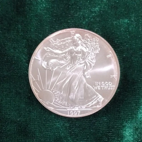 U.S. Mint American Eagle 1997 1 oz .999 Fine Silver Toned Uncirculated /Capsule