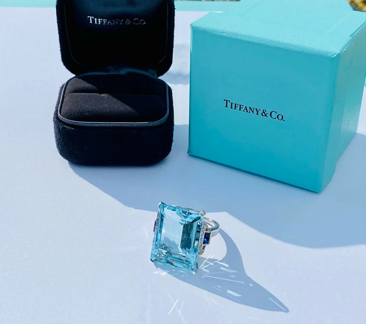 Tiffany & Co. 25.19 ct Aquamarine, Diamond & Sapphire Ring