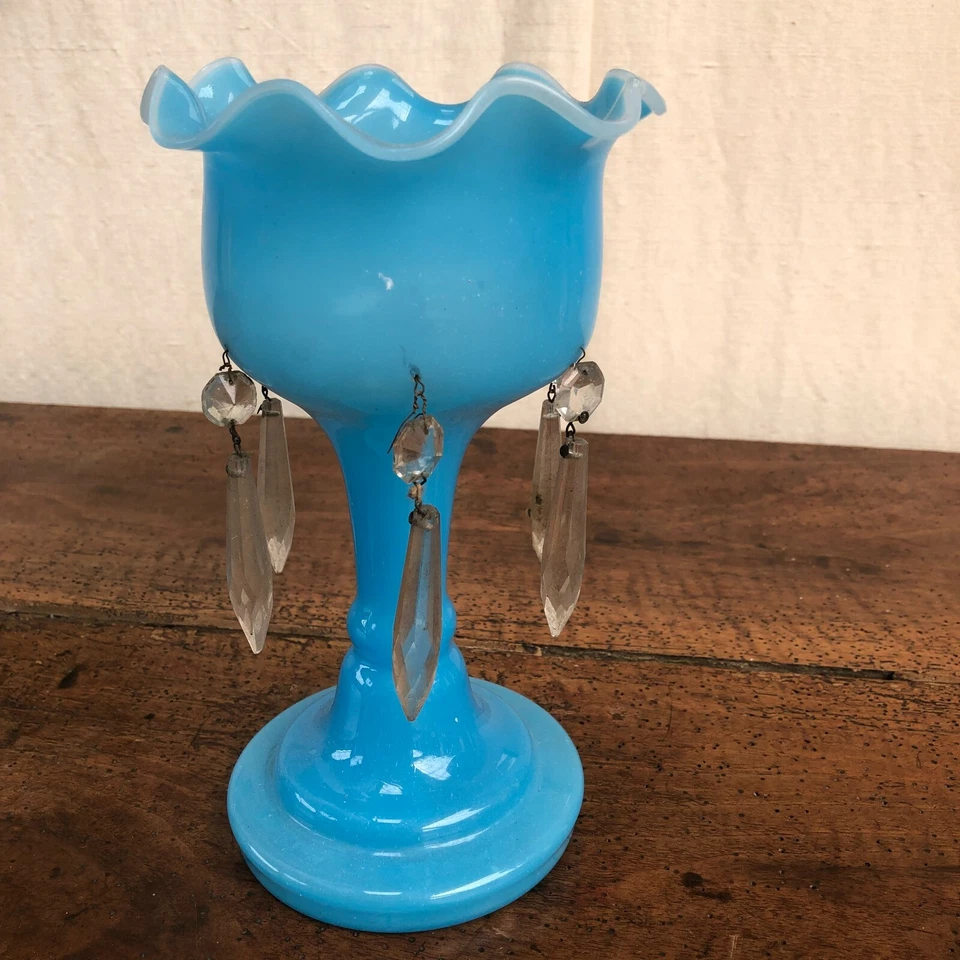 PORTE ANANAS EN OPALINE BLEU ET PENDELOQUES 19 EME SIECLE INV 11186 - Photo 3/4