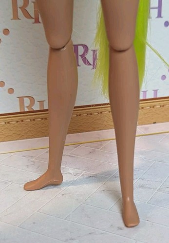 MUÑECA BARBIE EXTRA #11 Pelo Verde ARTICULADA Desnuda Para Tatuajes ÚNICOS ESTRELLAS OLIVIA - Imagen 6 de 11