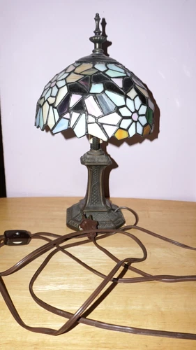 Vintage Tiffany Style Stained Glass Table Desk Lamp