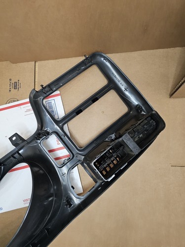 98-05 S10 Blazer Jimmy Sonoma Bravada Dash Radio Cluster Trim Bezel OEM - Picture 10 of 15