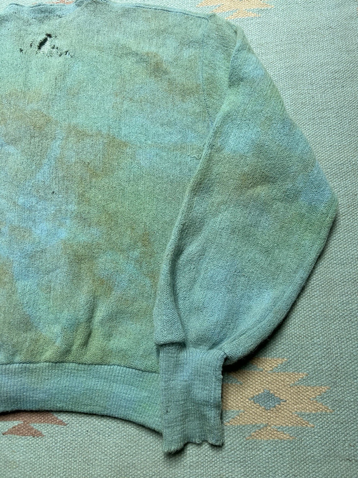 Vintage 70s cardigan sweater Robert Bruce Arnold Palmer thrashed zombie blue Lg