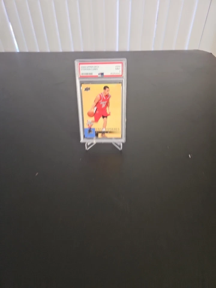 2009 Upper Deck  Stephen  Curry  Rookie card golden state warriors - Image 2 of 4