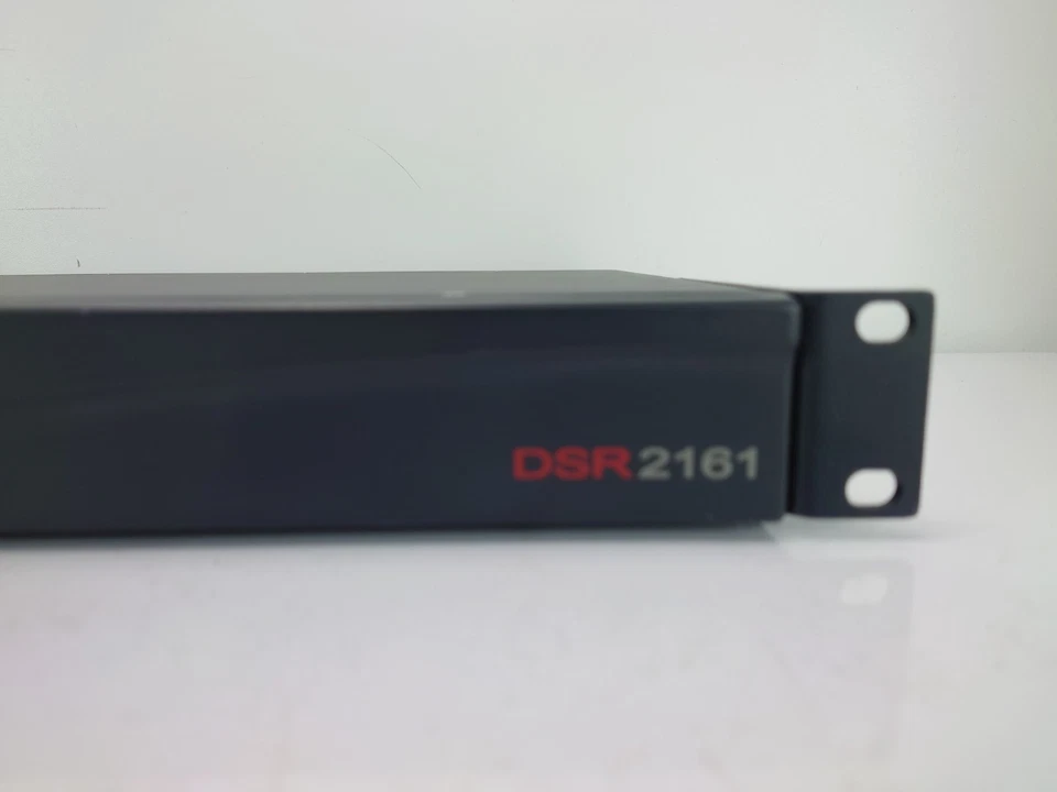 Avocent DSR2161 KVM over IP Switch Network Appliance Digital Analog 16x RJ-45 - Bild 2 von 4