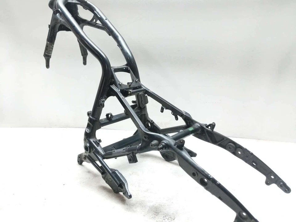 04-09 Chasis cuadro principal Triumph Rocket 3 III RECTO SLVG 2079253 Foto 3 de 4