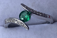 Silver Bypass Ring Size T Round Green Emerald 0.75ct Lab created