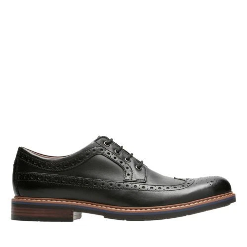 Clarks clearance wingtip black