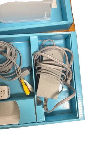 BOXED Nintendo Wii Game Console Bundle. EXTRA Nunchuk & Motion Adapter - Afbeelding 7 van 10