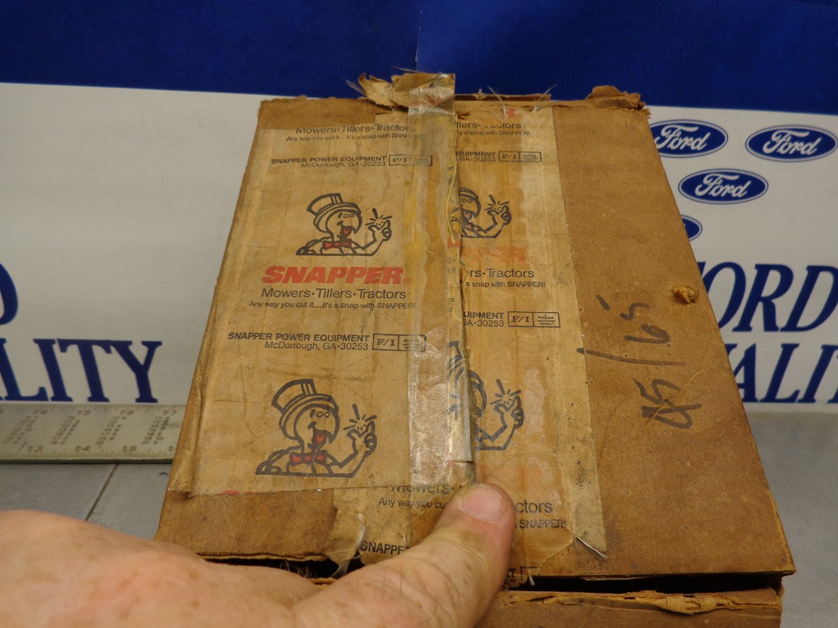 Snapper Muffler 60857 7060857 7060857YP Very Dirty OEM NOS READ
