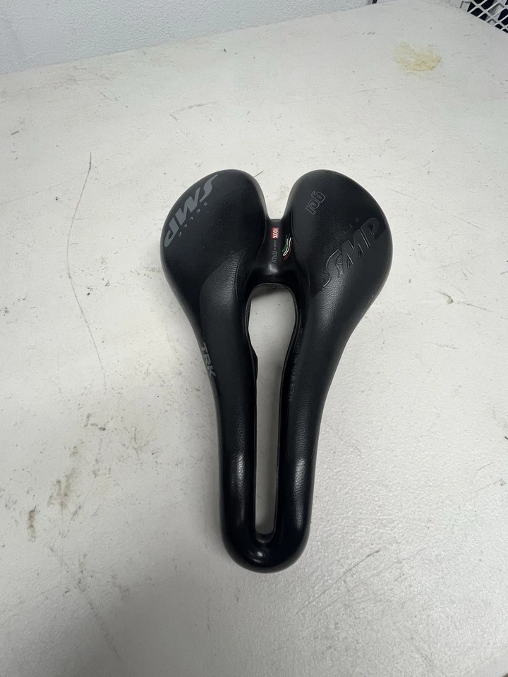 Selle SMP TRK LARGE GEL Bicycle Saddle : BLACK - MADE IN ITALY - Image 3 of 3