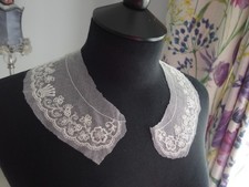 vintage 1930s Lyons lace  collar