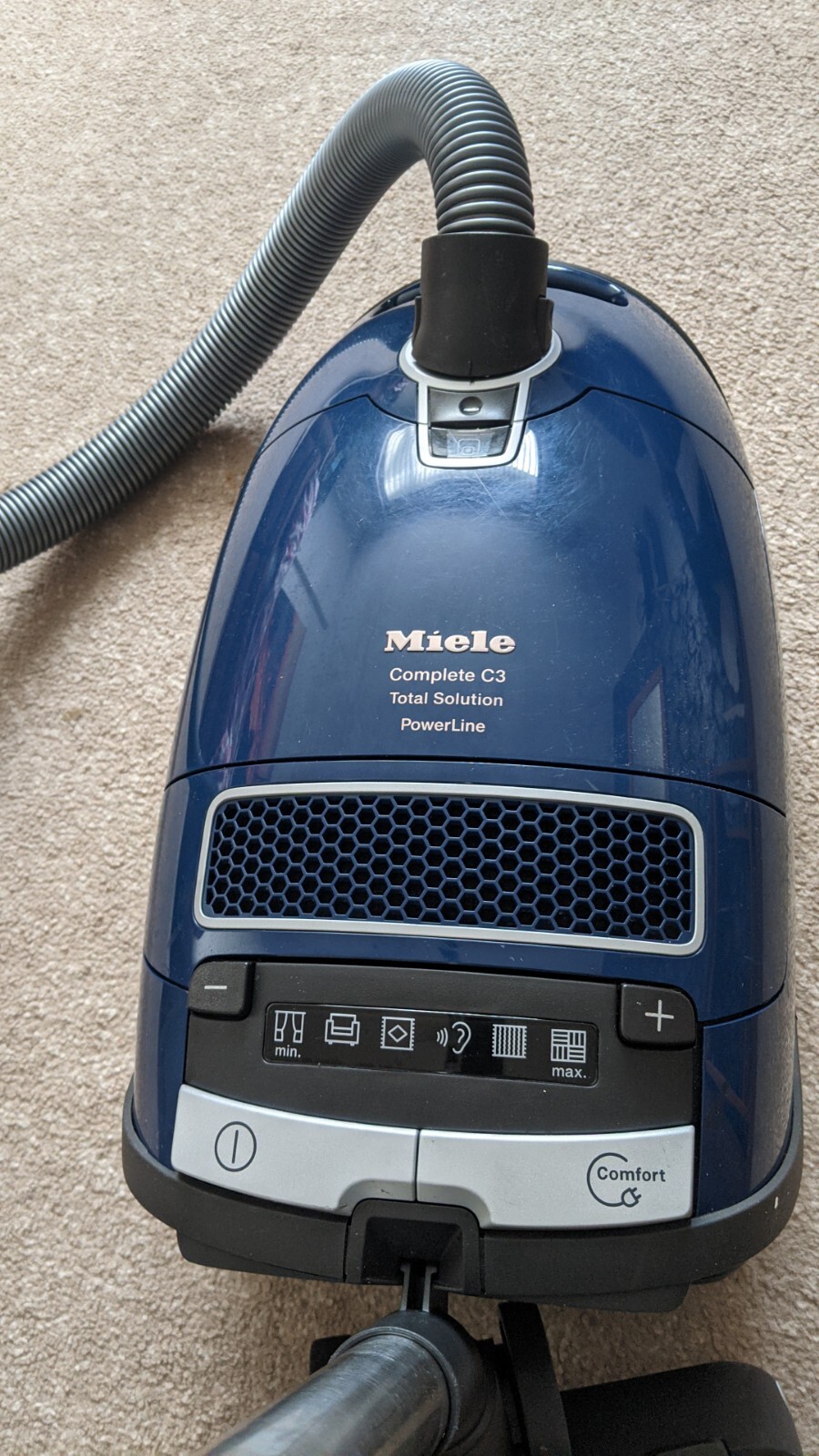 MIELE CAT & DOG C3 CYLINDER VACUUM CLEANER *HIGH WATTAGE 890.W MOTOR