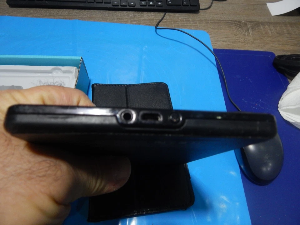 Amazon Kindle Fire 1GB Ram 5 GB intern, WLAN, 17,8 cm (7 Zoll) - Schwarz - Bild 2 von 4