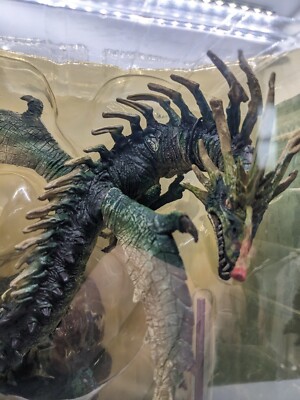 McFarlane Toys - Dragons: QftLK - Water Dragon Clan - NEW