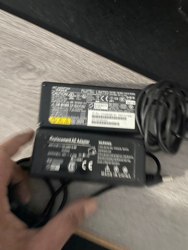 2* Laptop PSU power adpaters - Afbeelding 7 van 7