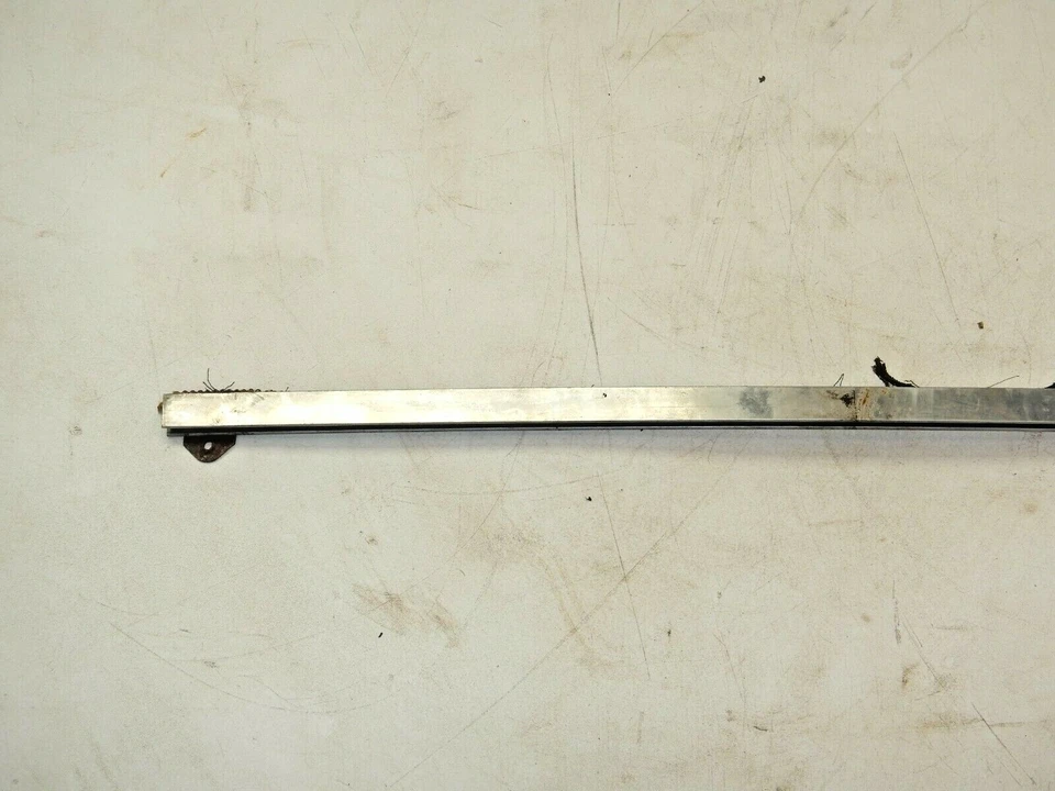 Puerta delantera derecha del pasajero Jeep CJ7 76-86 barra de ventana de ventilación no móvil solamente Foto 3 de 4