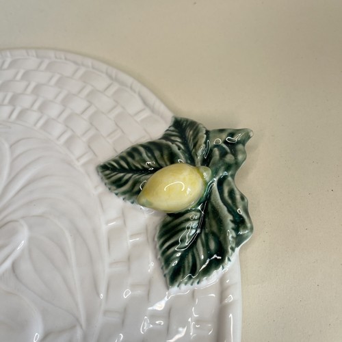 Bordallo Pinheiro Cake 12.5” White Platter Tray Majolica Leaves & Lemons fruit - Picture 4 of 12