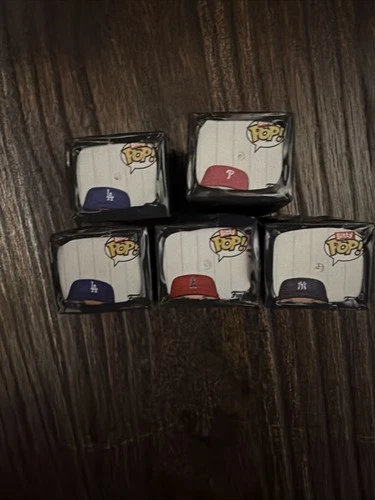 2026 Topps Series 1 Funko Bitty POP! Set of 5 Mini-Figure Super Box