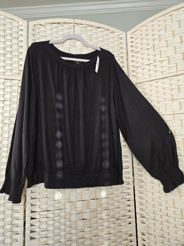 NEW! Womens Loft Outlet Solid Black Long Sleeve Top Pleated Neckline Size XL