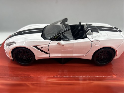 1/24 Maisto Design /Modern Muscle 2014 Corvette Stingray White/Black jm 32501 - Picture 6 of 18