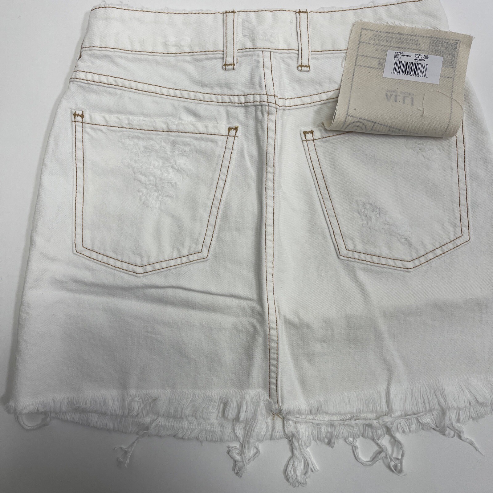 NWT Women's SER.O.YA Alli White Denim Mini Skirt. Size 25 (XS)