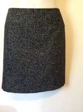 Calvin Klein size 4 fully lined pencil skirt with a three inch waistband