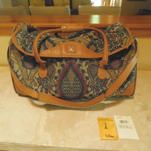 VTG. HARTMANN PAISLEY TAPESTRY CARRYON 