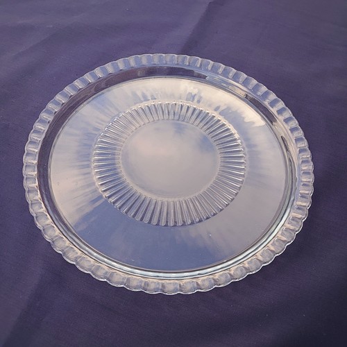 luminarc Boxed 2 Piece Glass Cheese Service Set - Picture 6 of 9
