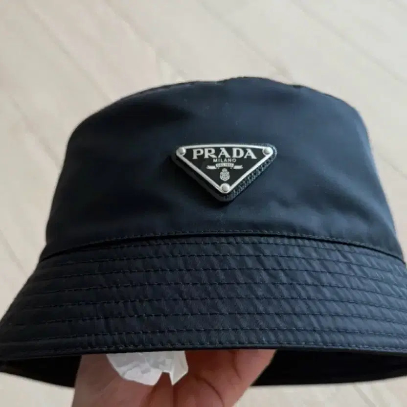 Prada Bucket Hat 1 Wear Black thumbnail 2
