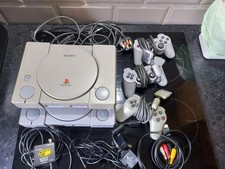 ps1 bundle- 2xconsoles, 3x controller, original power cables and playstaion cabl