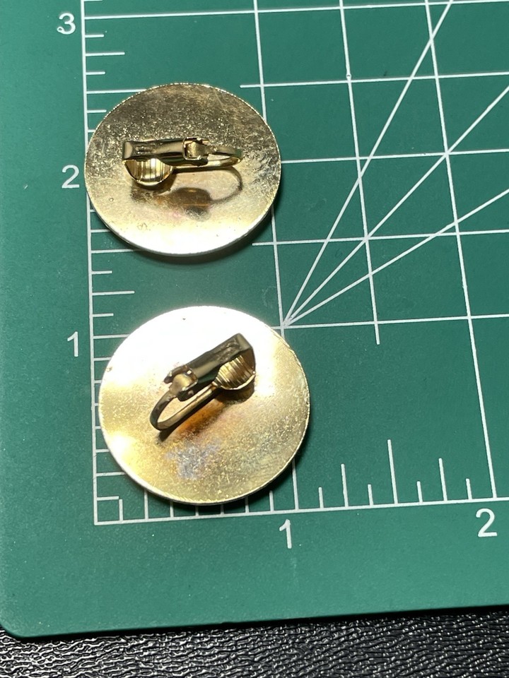 Vintage 1 Inch Round Yellow Enameled Gold Tone Metal Clip Earrings | eBay