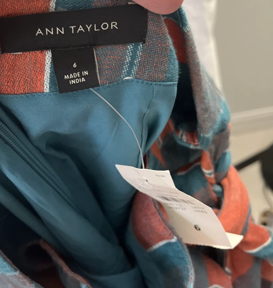 Falda envolvente para mujer Ann Taylor multicolor 6 cremallera geométrica hasta la rodilla Foto 2 de 4