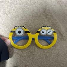 USJ Minions Sunglasses Near Mint Condition, Limited Edition