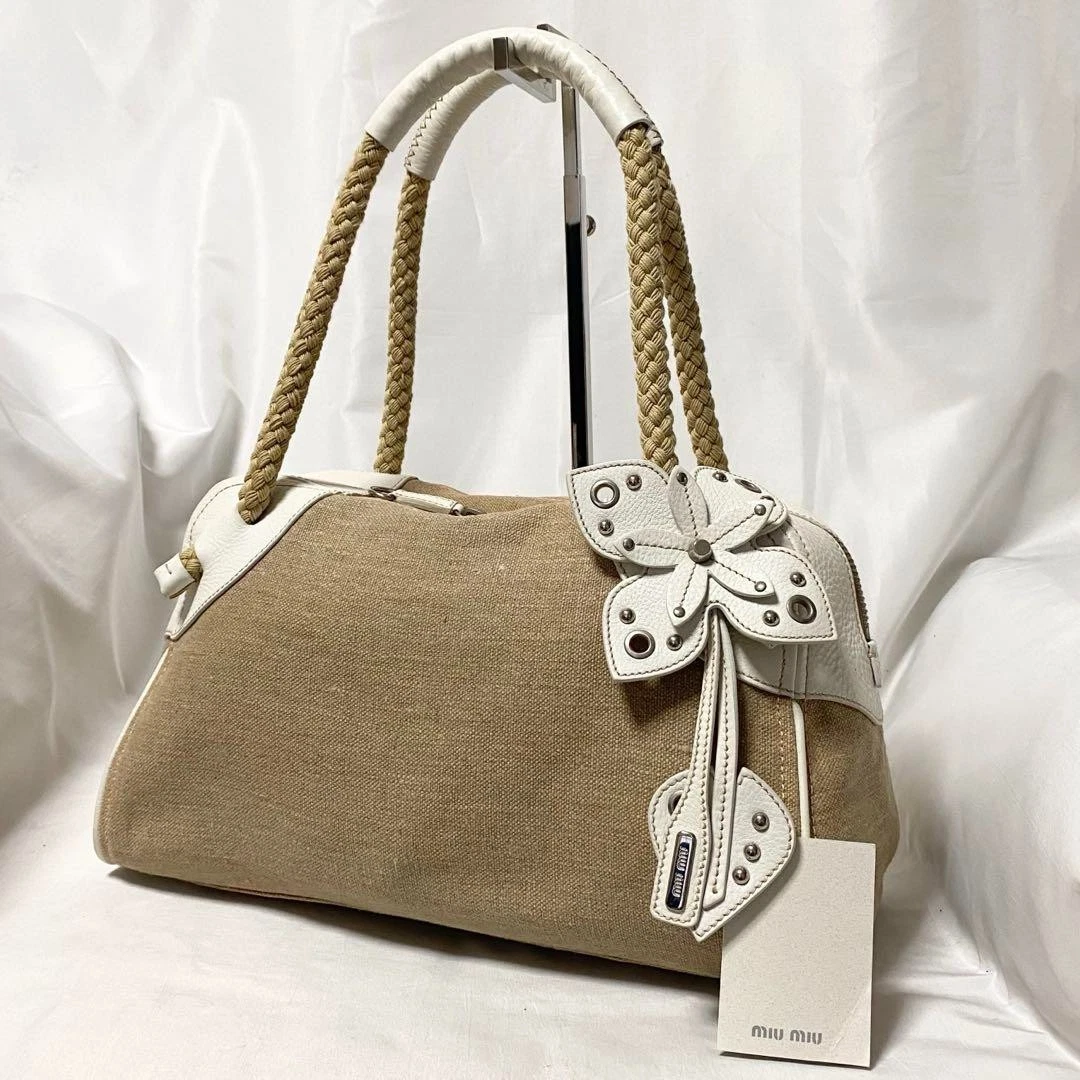 Borsa MIU MIU Flower Matelasse Tote Tracolla Beige Pelle Naturale Borchie Tela
