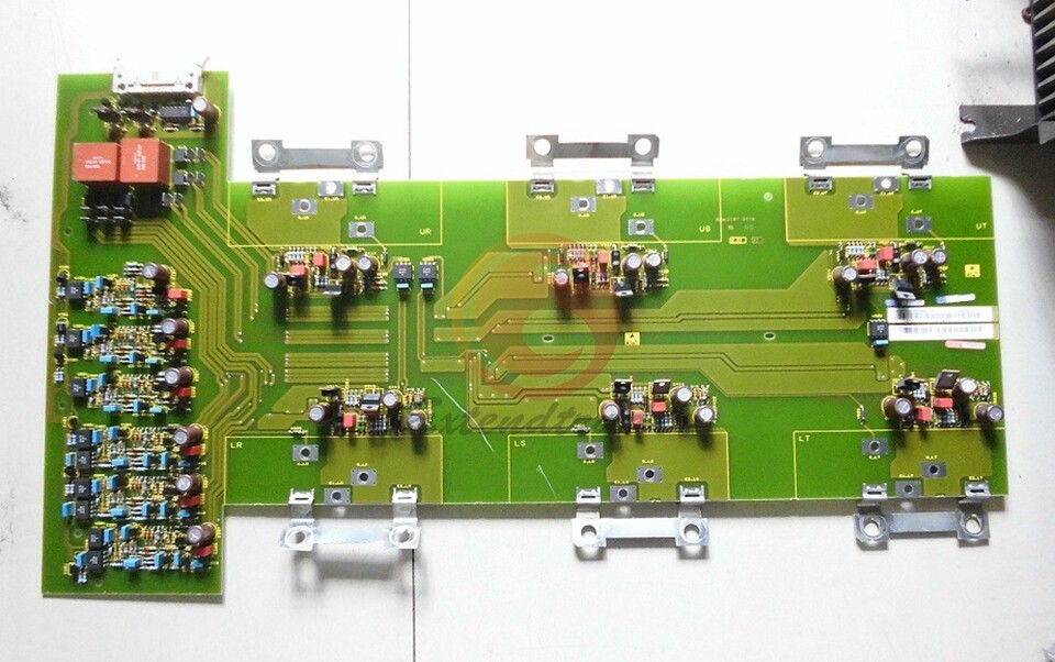 1PC   6SE7033-7EG84-1JF1 6SE7 033-7EG84-1JF1 Tested USED *lg