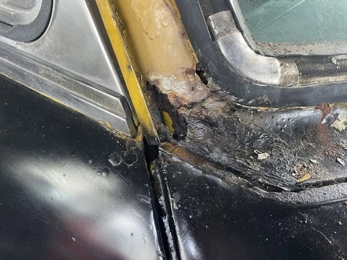 1976 Mgb Gt - Picture 9 of 10